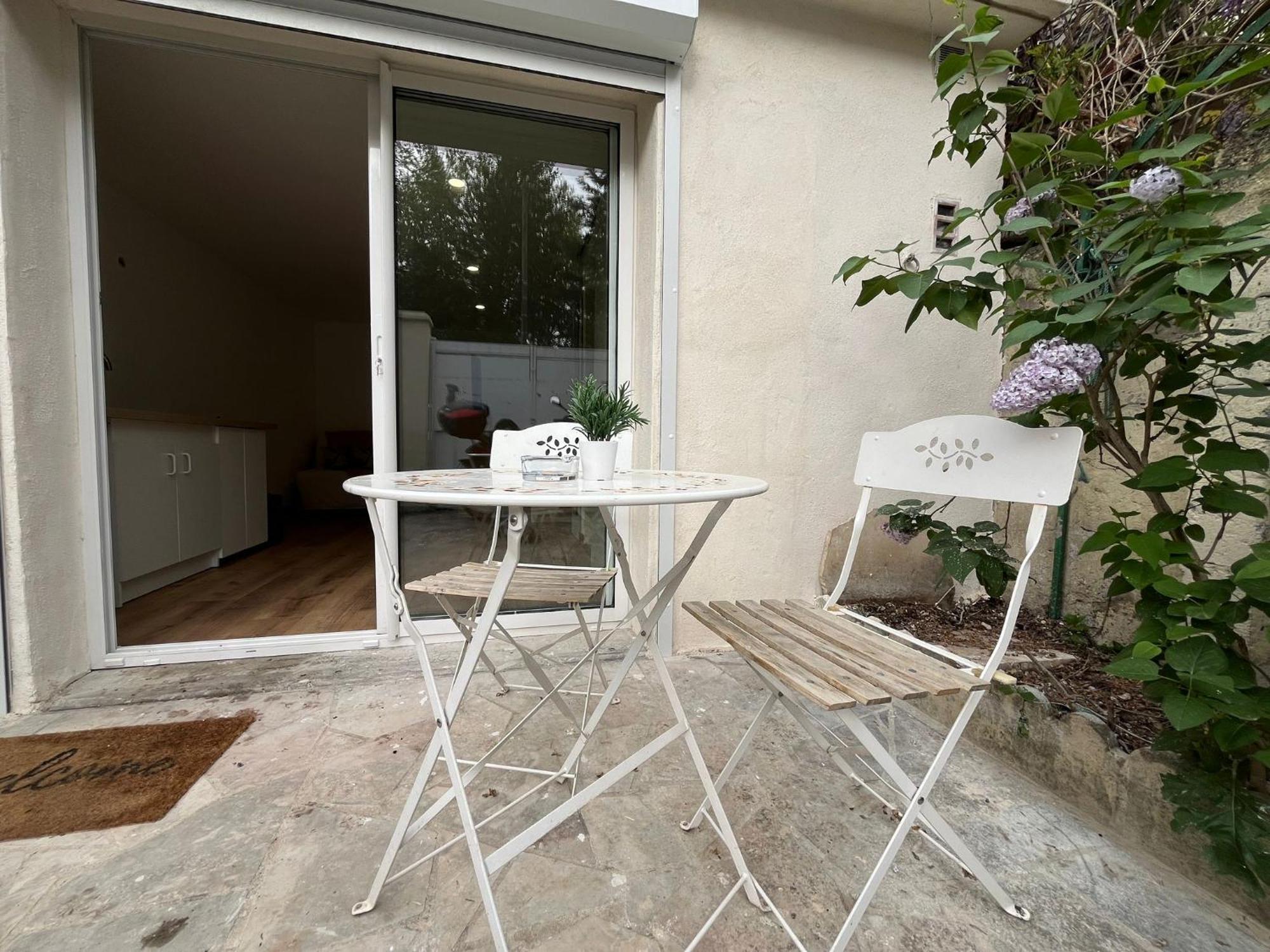 Studio Avec Clim Et Terrasse Proche Du Centre Ville D'Avignon Exteriör bild